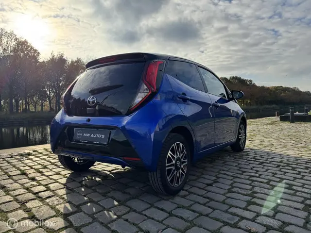 Toyota Aygo 1.0 VVT-i x-clusiv 2019 Benzine 4