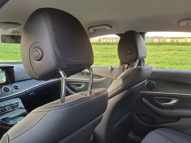 Mercedes-Benz E-Klasse 200 Premium 2017 Benzine 28