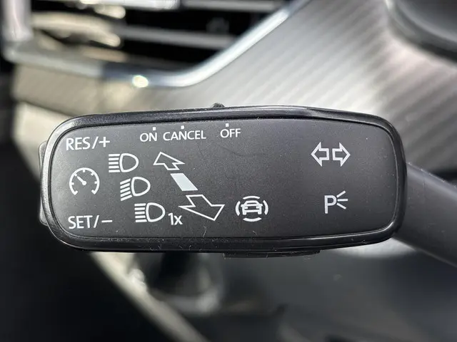 Škoda Kamiq 1.0 TSI Sport Business 2023 Benzine 22