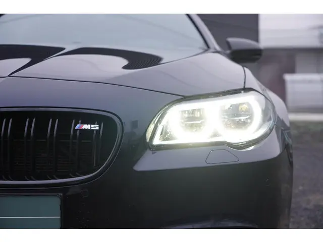 BMW M5 5-serie Competition Edition 2017 Benzine 28