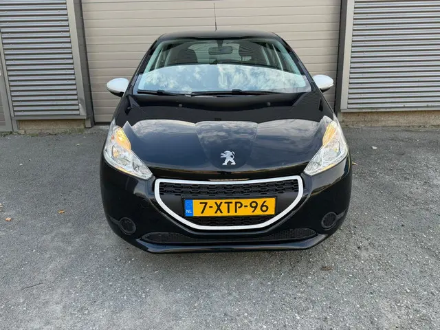 Peugeot 208 1.0 VTi LIKE 2014 Benzine 2