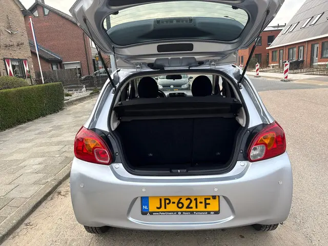 Mitsubishi Space Star 1.0 Bright 2016 Benzine 9