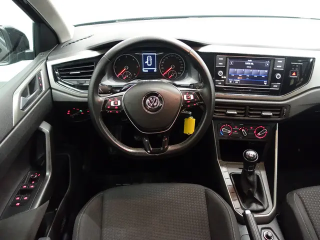 Volkswagen Polo 1.6 TDI Highline- 2018 Diesel 6