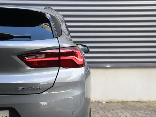 BMW X2 sDrive18i 2022 Benzine 34