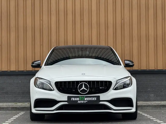 Mercedes-Benz C-Klasse C63 AMG 2017 Benzine 2