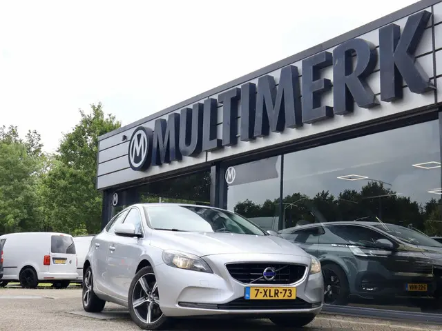 Volvo V40 2.0 D4 Momentum Business 2014 Diesel