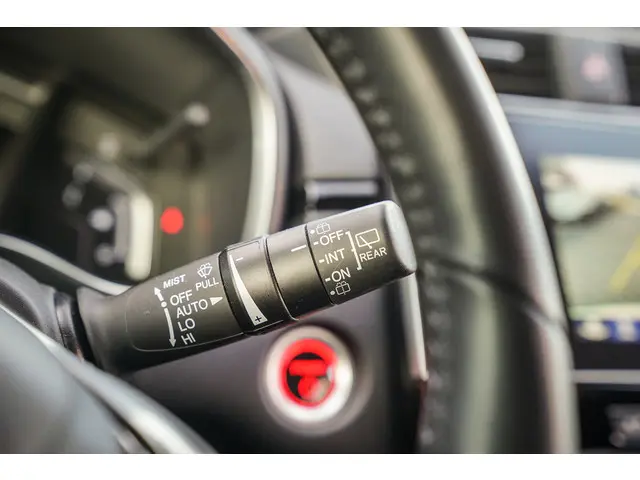 Honda CR-V 2.0i e:HEV ELEGANCE 2023 Hybride Benzine 18