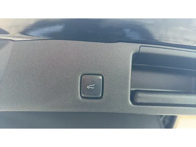 Ford Kuga 2.5 PHEV VIGNALE 2022 Hybride Benzine 13