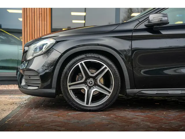 Mercedes-Benz GLA GLA 180 2019 Benzine 10