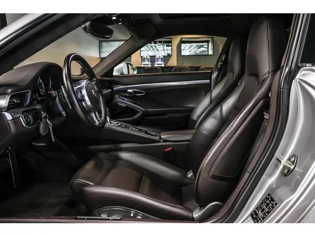 Porsche 911 3.8 Turbo Approved t/m 05-06-2027 2013 Benzine 9