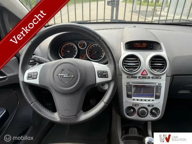 Opel Corsa 1.4-16V Anniversary Edition 2013 Benzine 13
