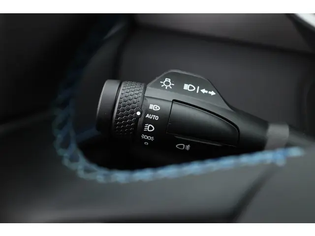 Lynk & Co 01 1.5 2023 Hybride Benzine 13