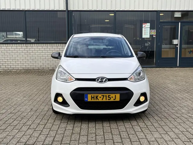 Hyundai i10 1.0i i-Motion Comfort 2015 Benzine 26