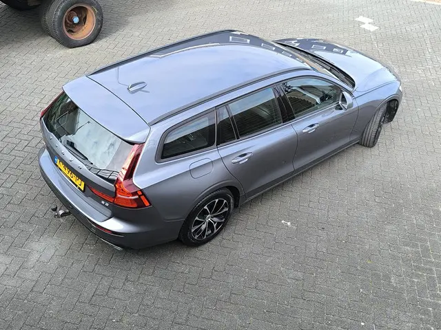 Volvo V60 2.0 B3 Momentum 2021 Hybride Benzine 14