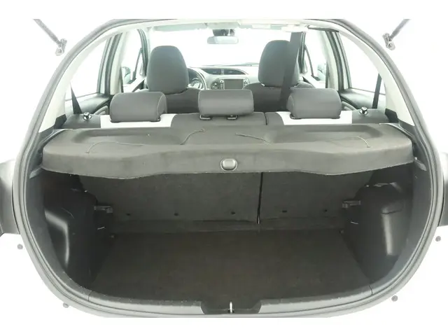 Toyota Yaris 1.5 Hybrid Energy 2018 Hybride Benzine 23
