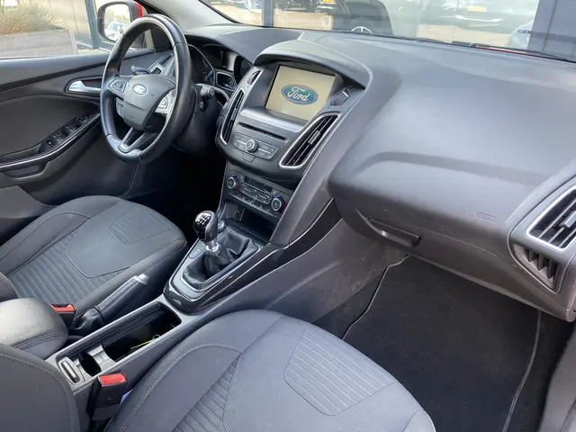 Ford Focus Wagon 1.0 Titanium 2016 Benzine 30