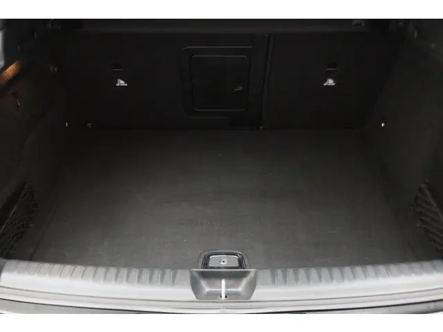 Mercedes-Benz GLA 250 4Matic 2017 Benzine 15