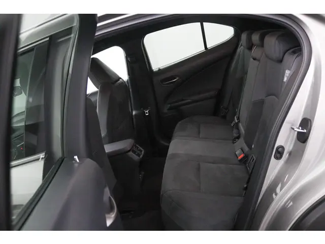 Lexus UX 300e Business 54 kWh 2021 Elektrisch 18