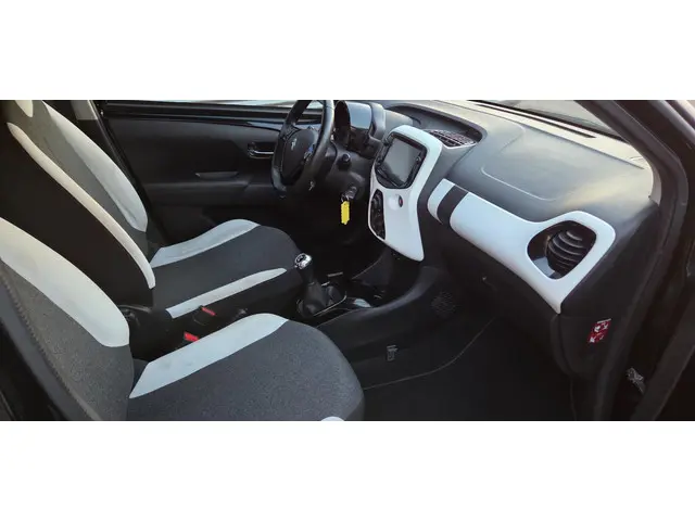 Citroën C1 1.0 VTi Urban Ride 2020 Benzine 9
