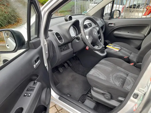 Opel Agila 1.0 Berlin 2013 Benzine 3