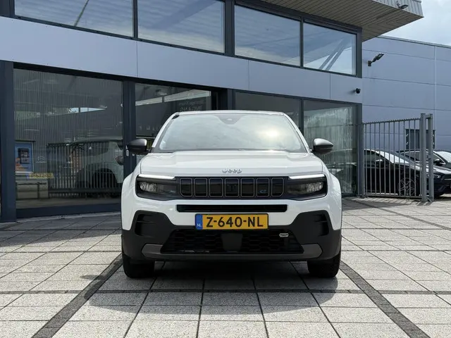 Jeep Avenger Longitude 54 kWh Aut. 2024 Elektrisch 8