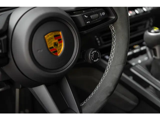 Porsche 911 4.0 GT3 2022 Benzine 11