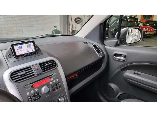 Opel Agila 1.2 Edition AUTOMAAT 2012 Benzine 22