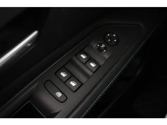 Peugeot 3008 1.6 HYbrid 225 Allure 2021 Hybride Benzine 20