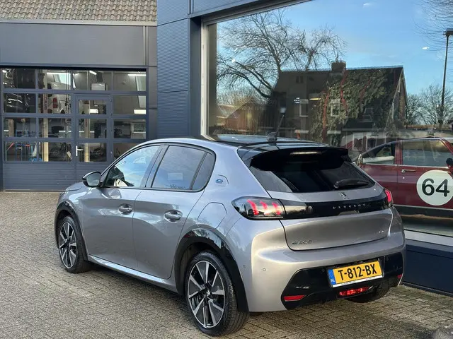 Peugeot e-208 EV GT Pack 136 PK 2022 Elektrisch 4