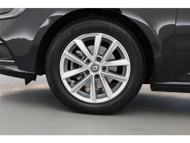 Renault Mégane Estate 1.3 TCe Limited 2020 Benzine 24