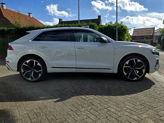 Audi Q8 5.0TDI 286PK QUATTRO 2019 Hybride Diesel 17