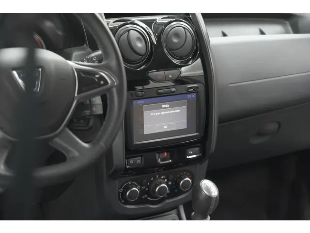 Dacia Duster TCe 120 4x2 Blackshadow 2017 Benzine 49