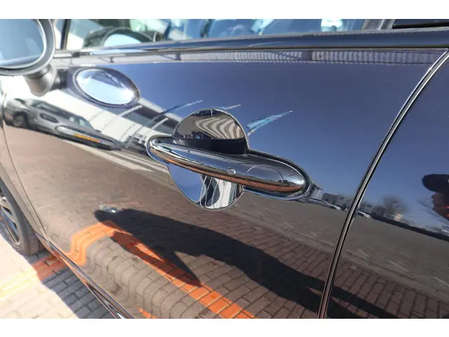 MINI 5-Deurs Cooper 2021 Benzine 10