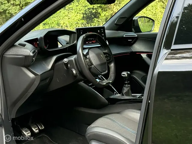 Peugeot 2008 3