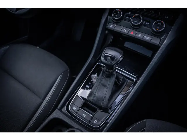 Škoda Karoq 1.5 TSI ACT Sportline 2020 Benzine 37