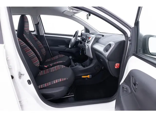 Citroën C1 1.0 e-VTi Feel 5drs | BLUETOOTH 2017 Benzine 5