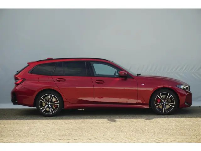 BMW 3 Serie Touring 330e 2025 Hybride Benzine 3