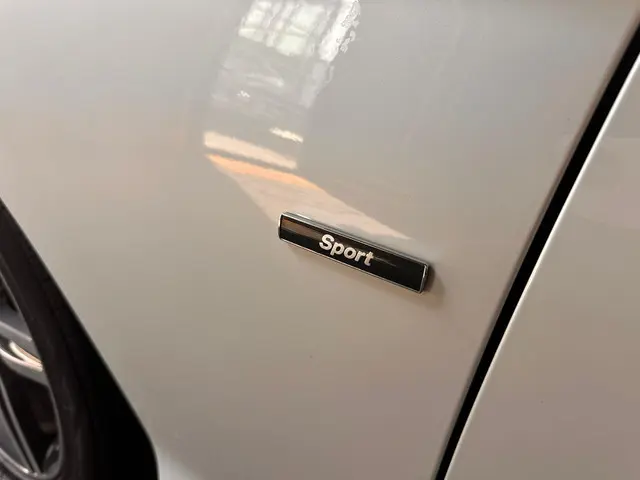 BMW 1 Serie 116i High Executive 2015 Benzine 28