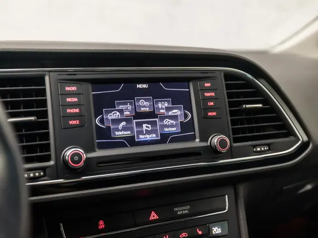 SEAT Leon ST 1.4 TSI Sport 2014 Benzine 24