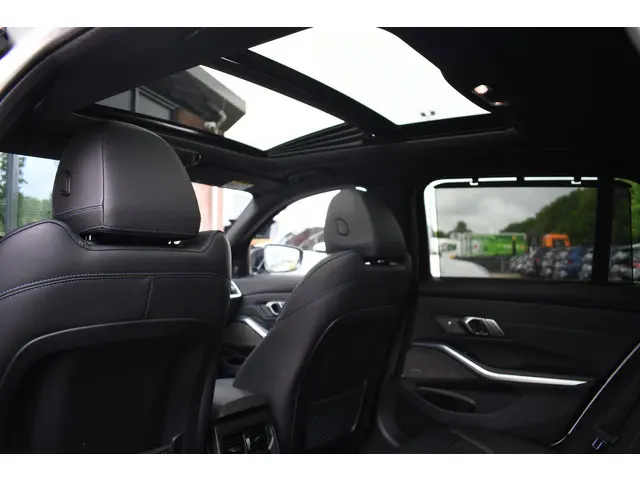 BMW 3 Serie Touring 330e M-Sport 2020 Hybride Benzine 10