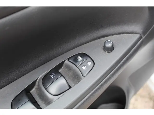 Nissan Pulsar 1.2 DIG-T N-Connecta 2017 Benzine 10