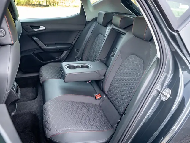 SEAT Leon 1.4 TSI eHybrid PHEV FR 2022 Hybride Benzine 41