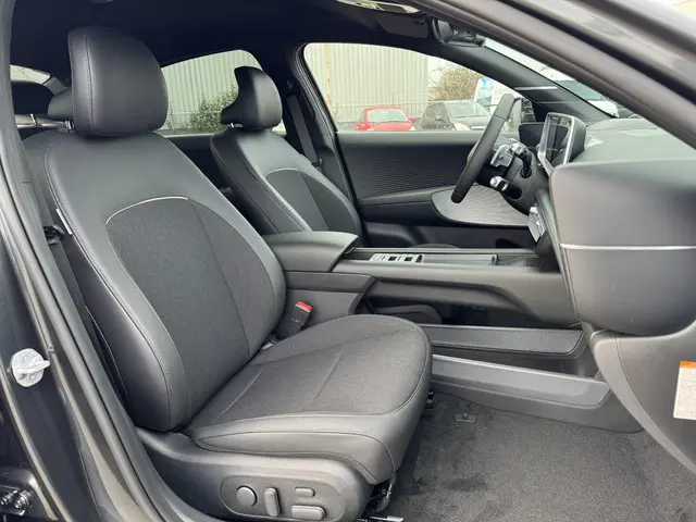Hyundai IONIQ 6 Business 77.4 kWh 2025 Elektrisch 11