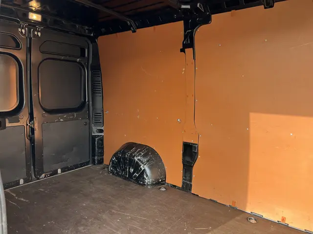 Opel Movano 35 2.2D 165 L2H2 Edition 2022 Diesel 21