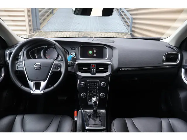 Volvo V40 Cross Country 1.5 T3 Polar+ Luxury 2020 Benzine 20
