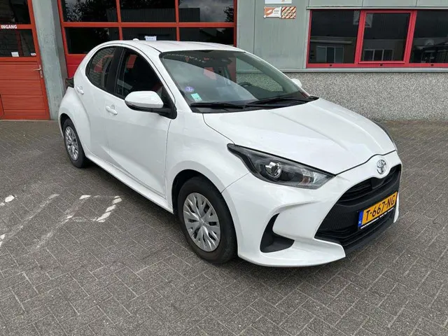 Toyota Yaris 1.5 VVT-i Active 2021 Benzine 7
