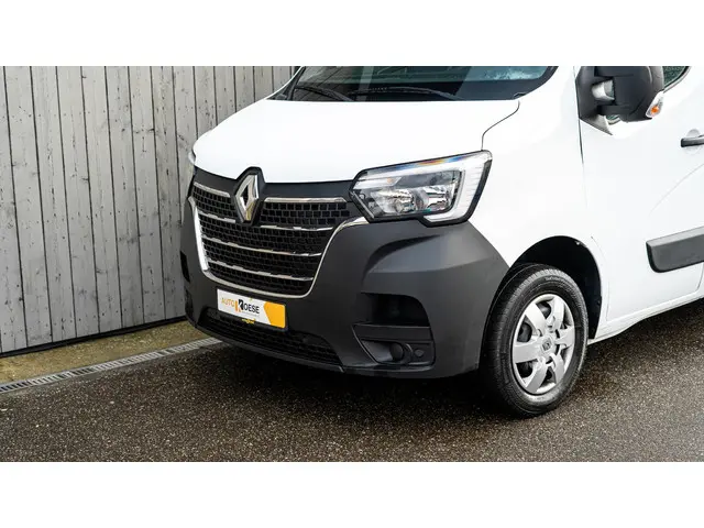 Renault Master T35 2.3 dCi 135 L2H2 Comfort 2022 Diesel 18