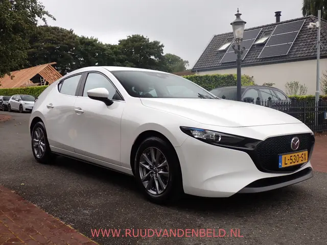 Mazda 3 2.0 e-SkyActiv-G M Hybrid 2021 Benzine 3