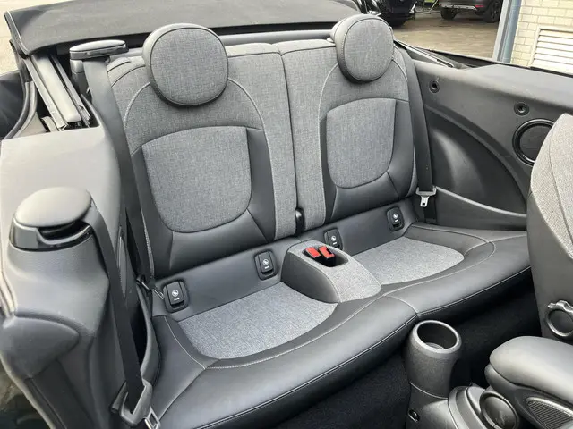 MINI Cooper Cabrio 2.0 John Works Chili 2017 Benzine 30