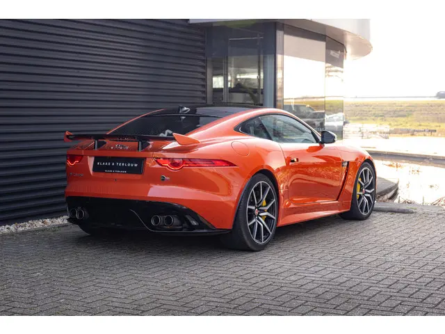 Jaguar F-Type 5.0 V8 SVR Coupé AWD 2016 Benzine 2